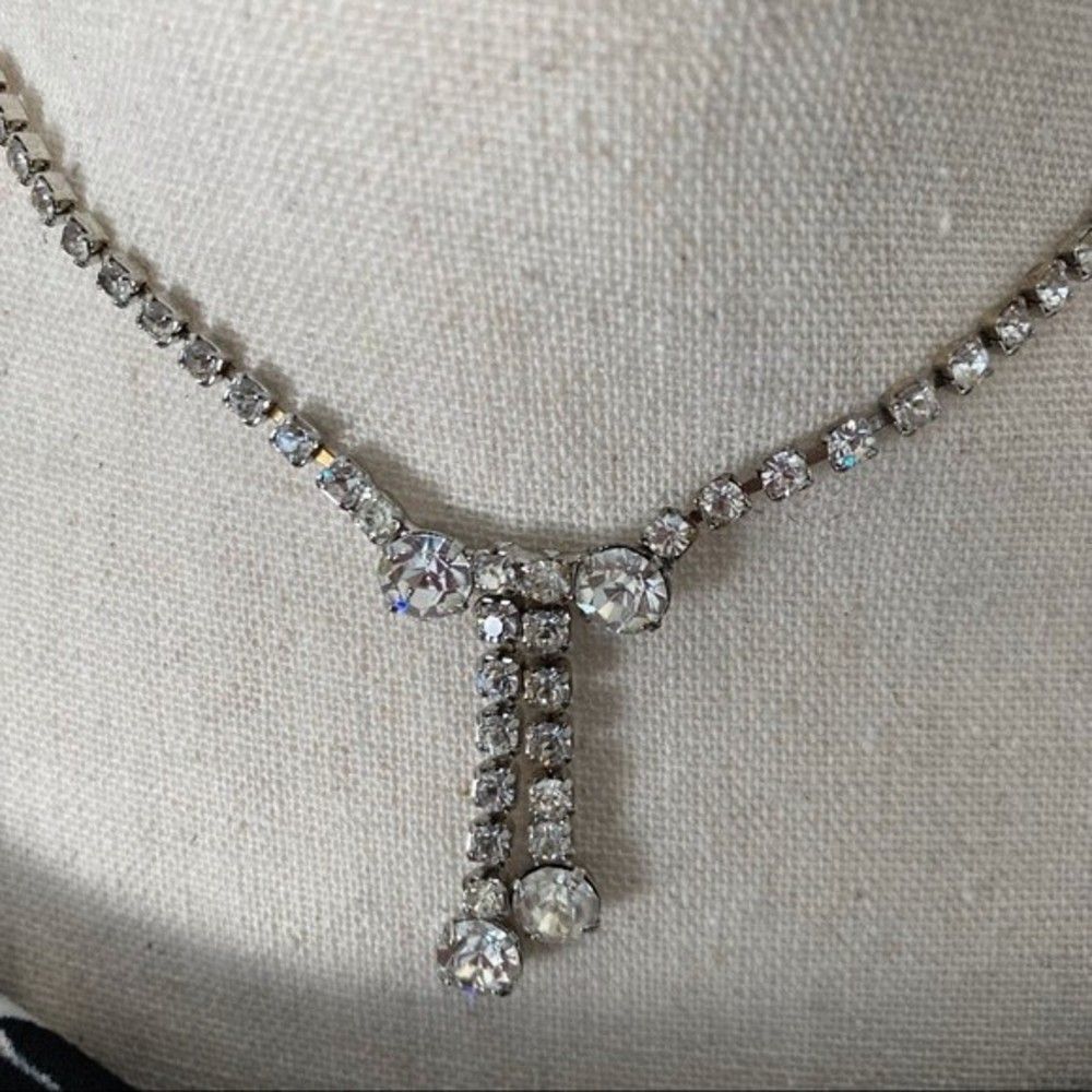Crystal Rhinestone Drop Pendant Necklace - Picture 3 of 11